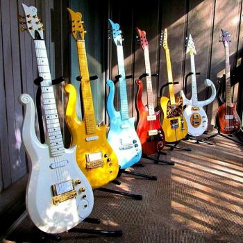 گیتار الکتریک ٬ بهترین آموزشگاه موسیقی تهران ٬ کلاس آموزش گیتار ، آموزشگاه موسیقی