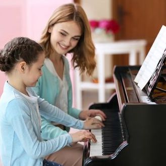 یادگیری پیانو ، کلاس آموزش پیانو ، بهترین آموزشگاه موسیقی ، آموزش موسیقی به کودکان